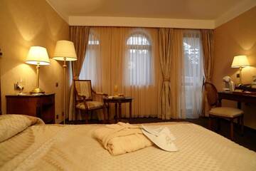 Фото номера Двухместный номер Делюкс с 1 кроватью Отель Festa Winter Palace Hotel г. Боровец 9