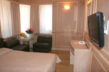 Фото номера Двухместный номер с 1 кроватью Отель Hotel Alpin г. Боровец 8