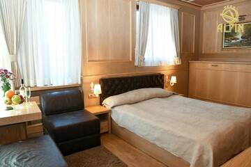Фото номера Двухместный номер с 1 кроватью Отель Hotel Alpin г. Боровец 6