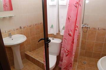 Фото номера Улучшенный номер (для 3 взрослых) Отель Hotel Moura г. Боровец 19