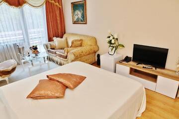 Фото номера Улучшенный номер (для 3 взрослых) Отель Hotel Moura г. Боровец 2