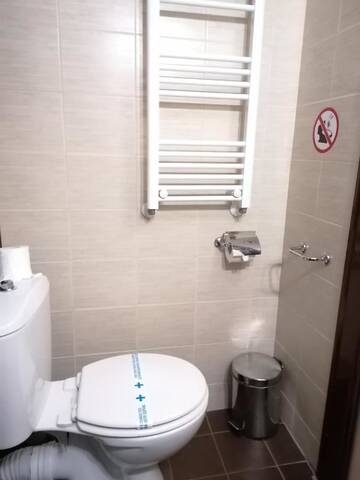 Фото номера Двухместный номер с 2 отдельными кроватями и террасой Отель ELA hotel г. Боровец 5