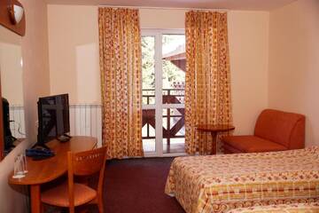 Фото номера Двухместный номер с 2 отдельными кроватями Отель Iglika Palace Hotel &amp; Villas г. Боровец 4